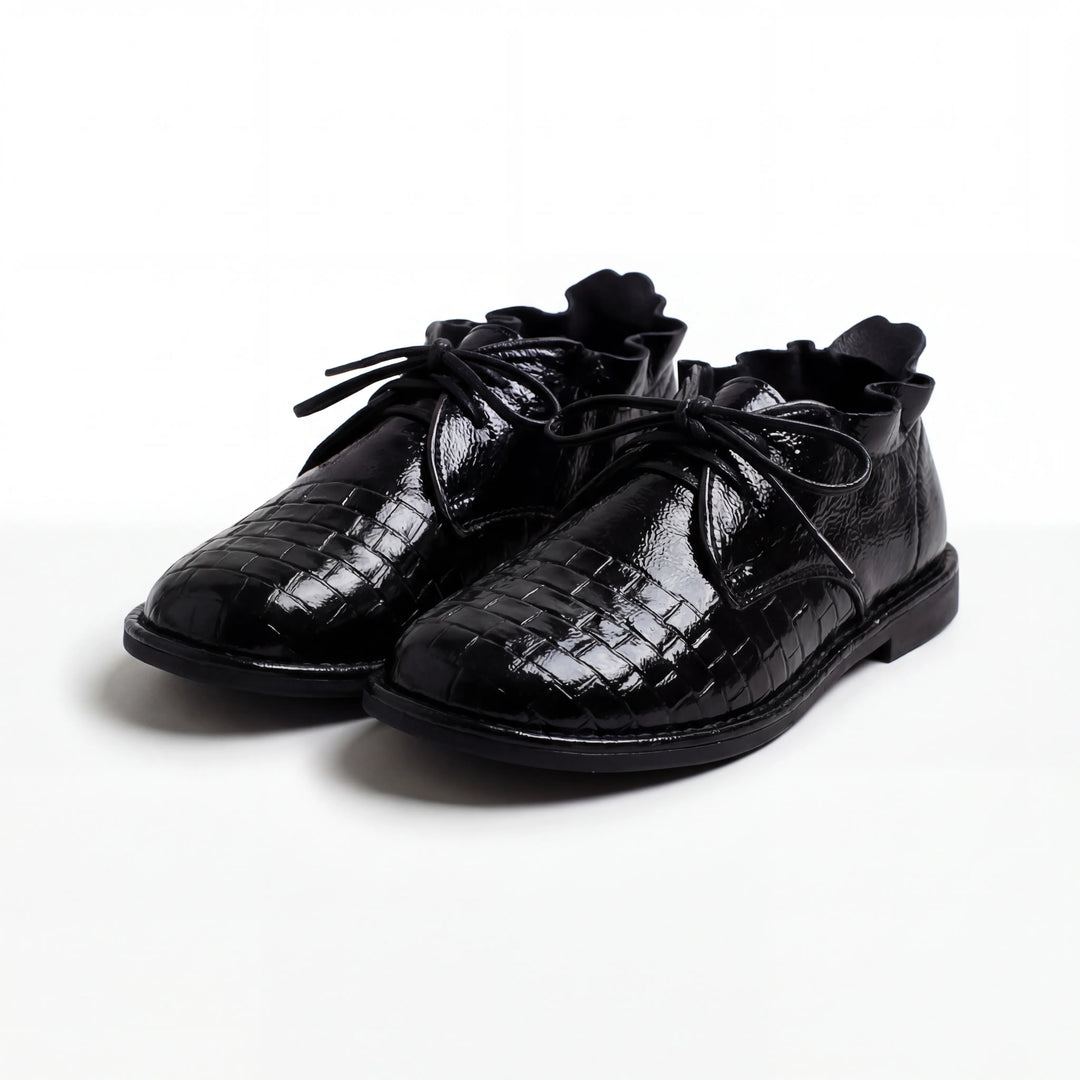 Ruscara - Handcrafted Lace-Up Flat Shoe