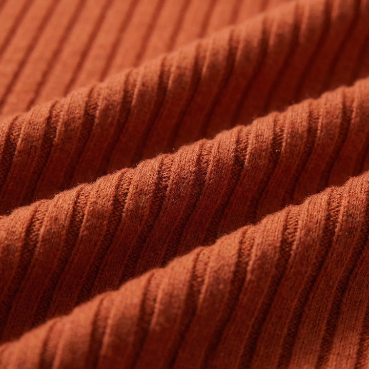 Velvora - Relaxed V-Neck Ribbed Knit Top