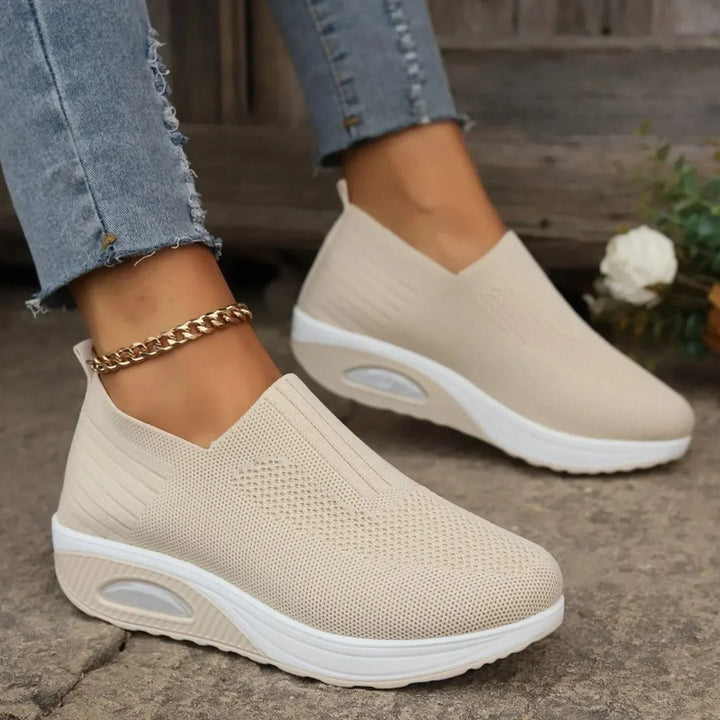 Cecelia Women&