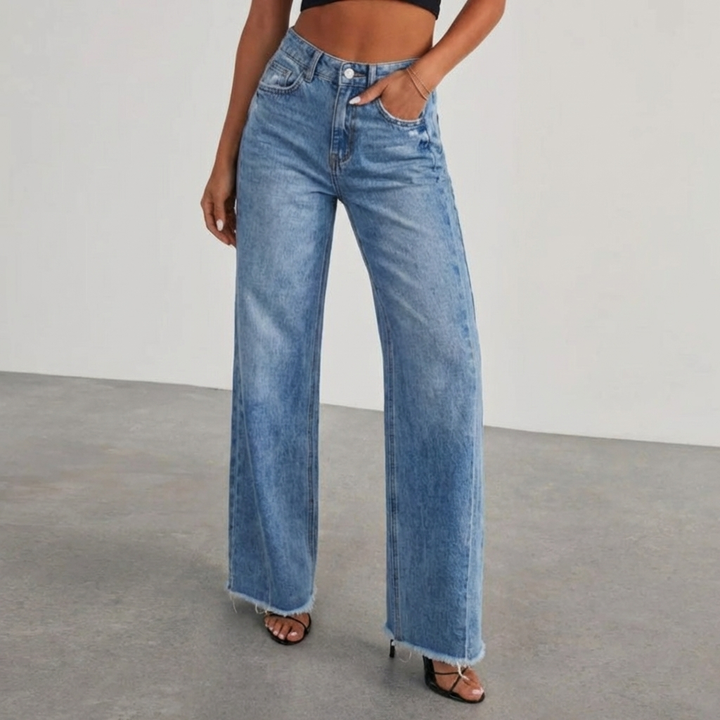 Women's Wide-Leg Jeans with Bold Frayed Hem