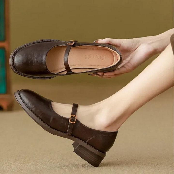 Laure Women&