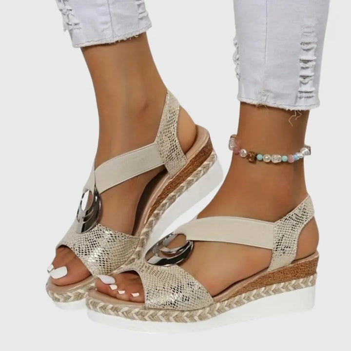 Olivia Women&